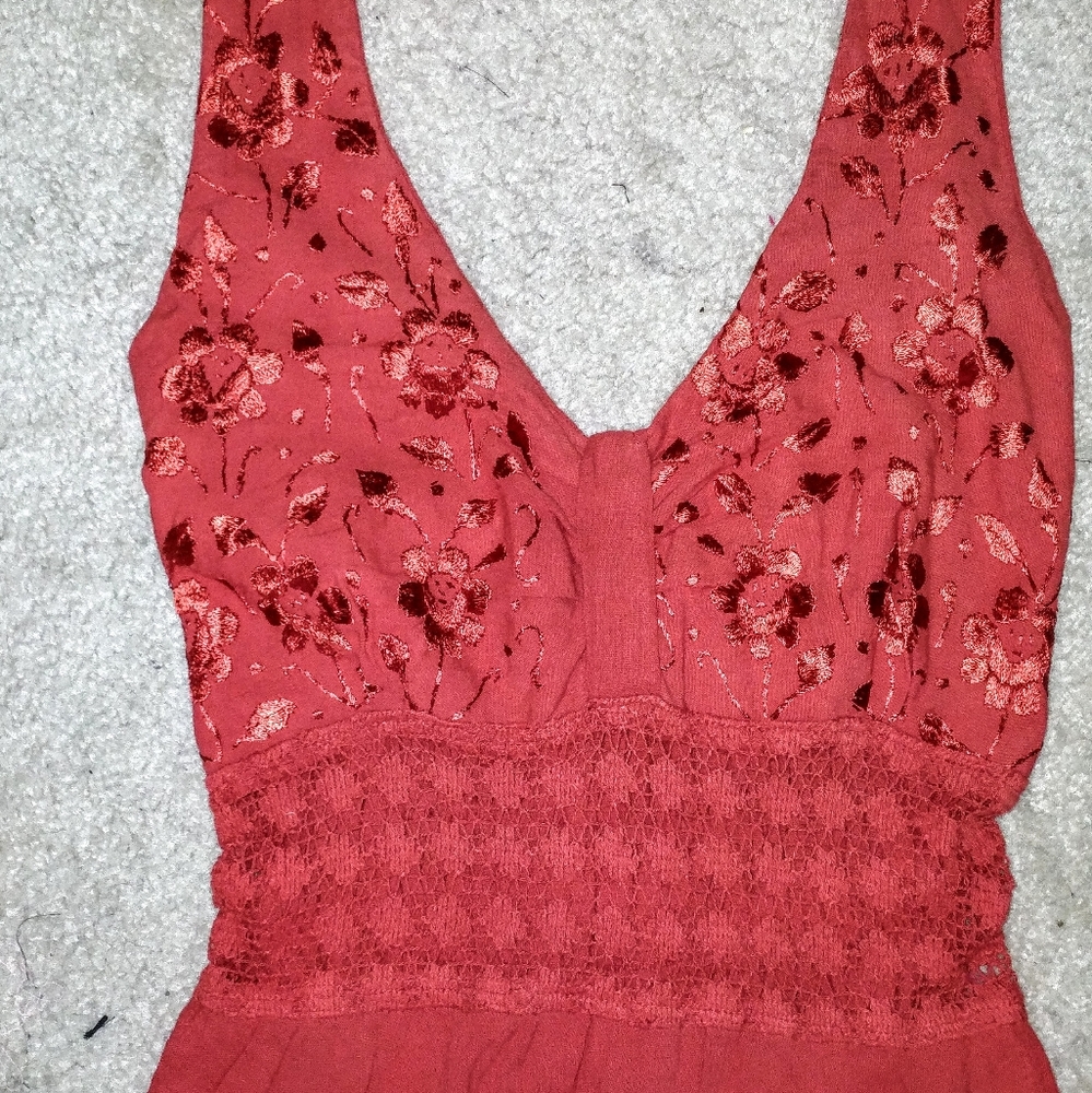 ONE OF A KIND RED HALTER DRESS SIZE S